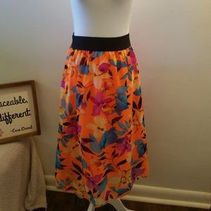 XS LuLaRoe Lola Skirt